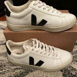 Veja Campo Sneaker’s, White, size 9